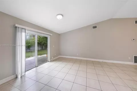 1920 NW 3rd Ave, Pompano Beach, FL 33060 photo 17