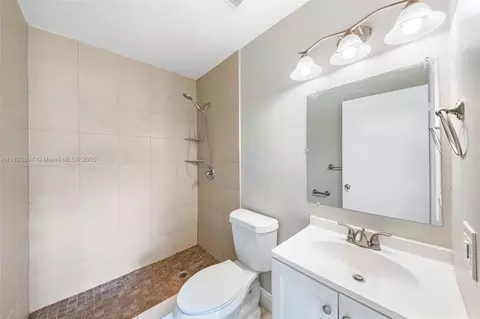 1920 NW 3rd Ave, Pompano Beach, FL 33060 photo 22