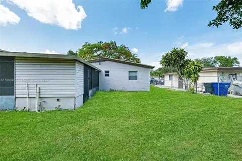 Exterior - 5736 Simms St, Hollywood, FL 33021 photo 12 of 12