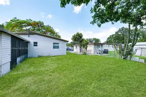 Exterior - 5736 Simms St, Hollywood, FL 33021 photo 8 of 12