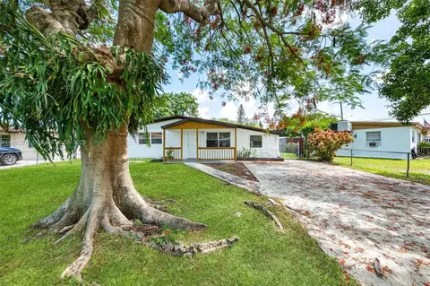 Exterior - 5736 Simms St, Hollywood, FL 33021 photo 2 of 12