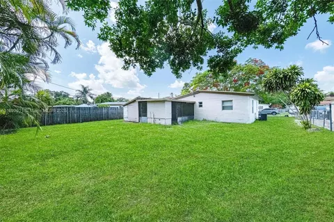 Exterior - 5736 Simms St, Hollywood, FL 33021 photo 11 of 12
