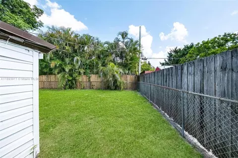 Exterior - 5736 Simms St, Hollywood, FL 33021 photo 5 of 12