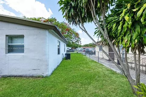 Exterior - 5736 Simms St, Hollywood, FL 33021 photo 10 of 12