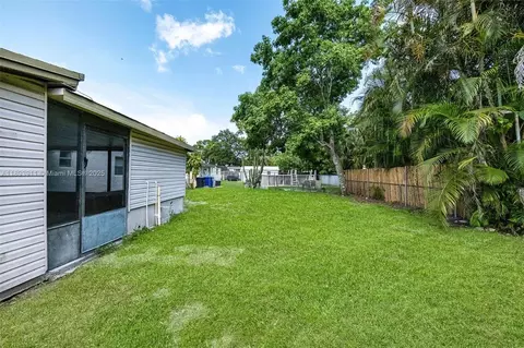 Exterior - 5736 Simms St, Hollywood, FL 33021 photo 7 of 12