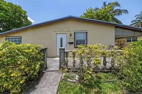 2130 Acapulco Dr, Miramar, FL 33023