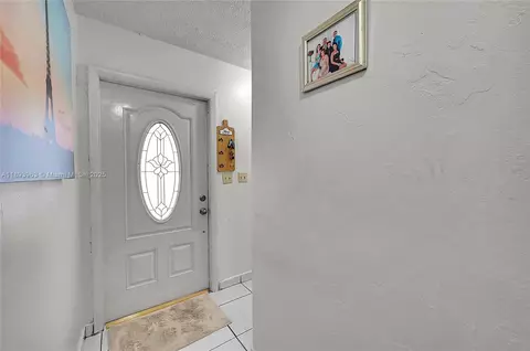 810 W 80th Pl, Hialeah, FL 33014 photo 7