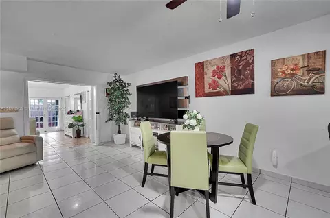 810 W 80th Pl, Hialeah, FL 33014 photo 14