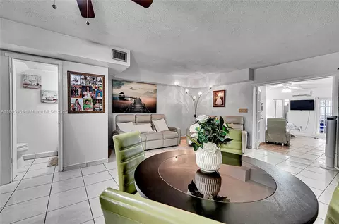 810 W 80th Pl, Hialeah, FL 33014 photo 15