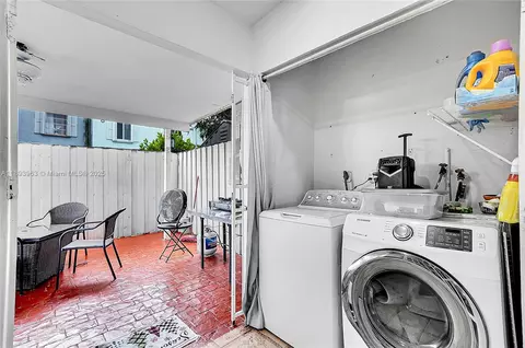 810 W 80th Pl, Hialeah, FL 33014 photo 24