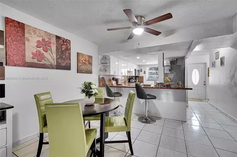 810 W 80th Pl, Hialeah, FL 33014 photo 16
