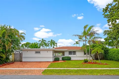 230 SE 9th St, Pompano Beach, FL 33060