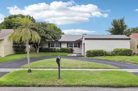 9360 NW 33rd Mnr, Sunrise, FL 33351