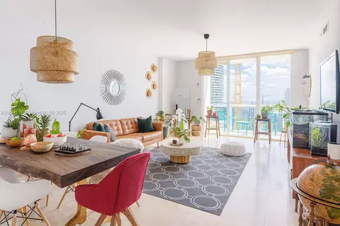 31 SE 5th St #4016, Miami, FL 33131