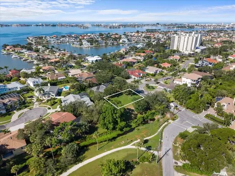 2207 54th St S, Saint Petersburg, FL 33707