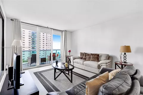 3901 S Ocean Dr #8C, Hollywood, FL 33019
