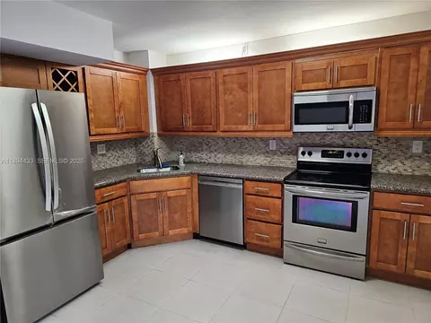 10142 SW 77th Ct #10142, Miami, FL 33156