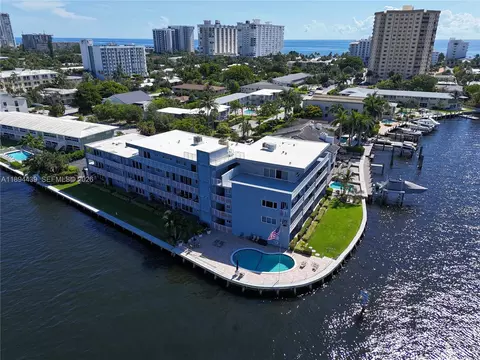 1201 S Riverside Dr #301, Pompano Beach, FL 33062