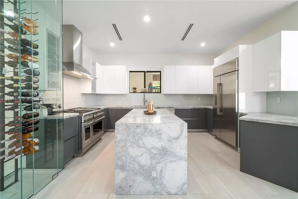 Kitchen - 12250 SW 103rd Ter, Miami, FL 33186 photo 1 of 6