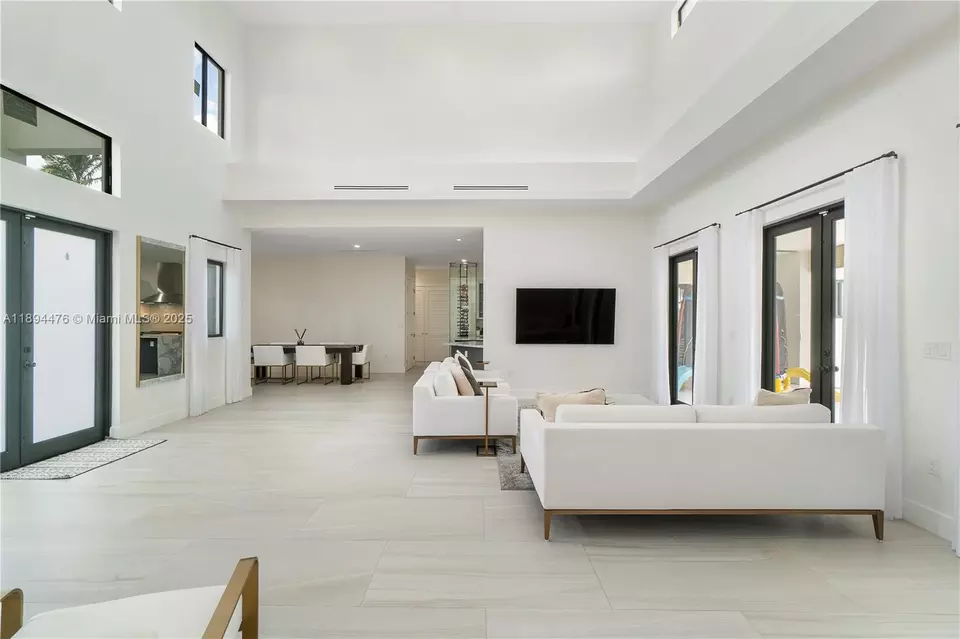 Living - 12250 SW 103rd Ter, Miami, FL 33186 photo 4 of 5