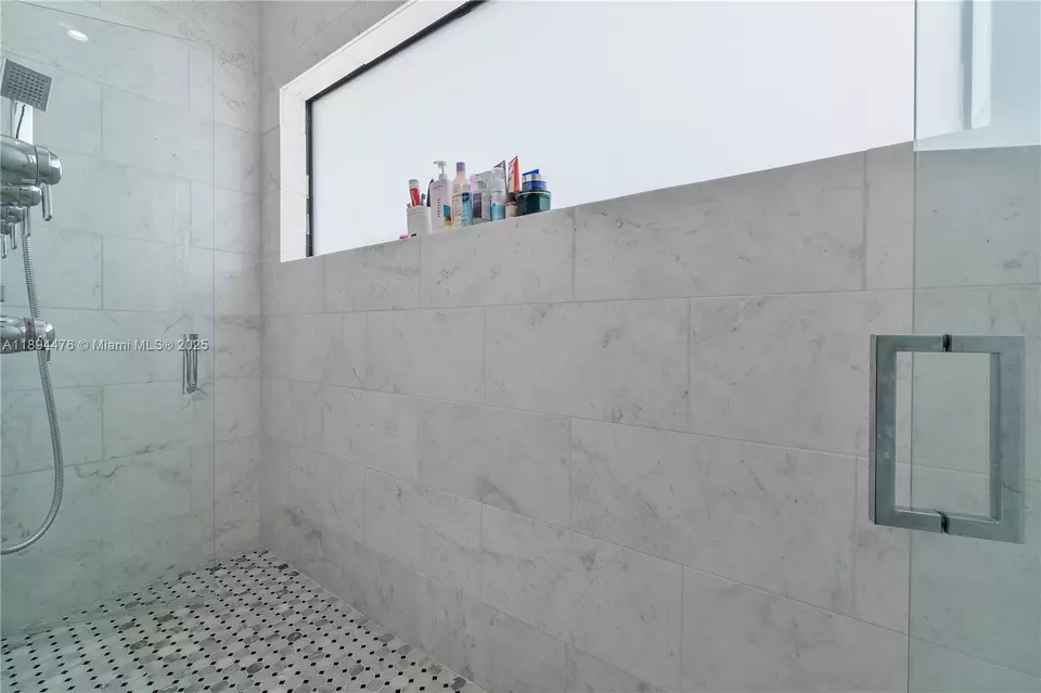 Bath - 12250 SW 103rd Ter, Miami, FL 33186 photo 4 of 9