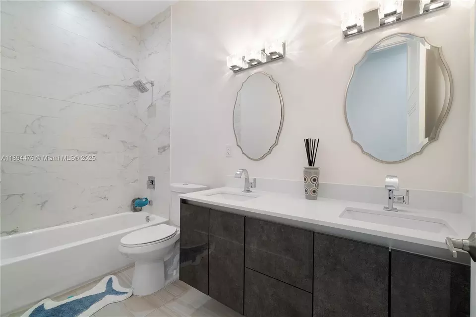 Bath - 12250 SW 103rd Ter, Miami, FL 33186 photo 7 of 9