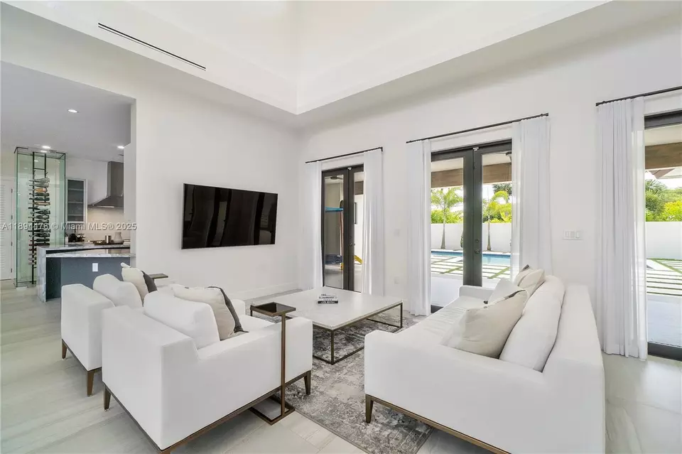 Living - 12250 SW 103rd Ter, Miami, FL 33186 photo 5 of 5