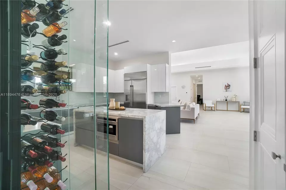 Kitchen - 12250 SW 103rd Ter, Miami, FL 33186 photo 5 of 6