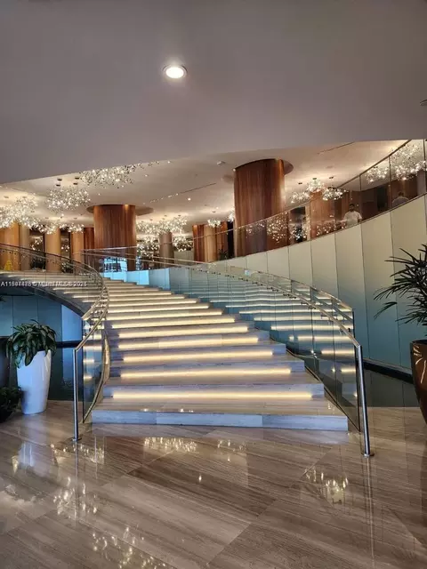 488 NE 18th St #301, Miami, FL 33132