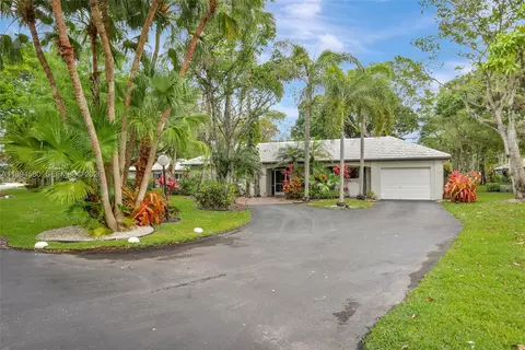 1128 W Cypress Dr #V-15, Pompano Beach, FL 33069