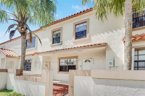9435 NW 42nd St, Sunrise, FL 33351