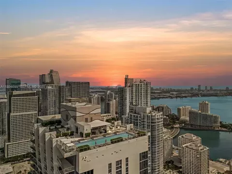 1010 Brickell Ave #3210, Miami, FL 33131