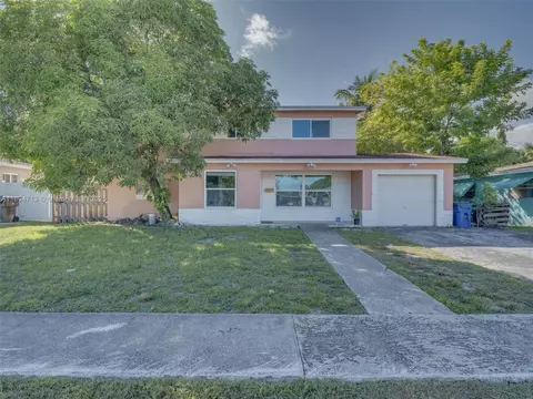 4233 NW 38th Ave, Lauderdale Lakes, FL 33309
