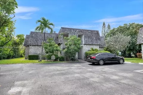 3101 Oakland Shores Dr #H204, Oakland Park, FL 33309