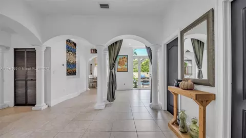 Entry Way - 2850 SW 137th Path, Miami, FL 33175 photo 11 of 24