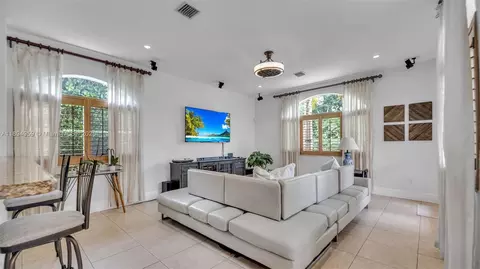 Living - 2850 SW 137th Path, Miami, FL 33175 photo 2 of 2