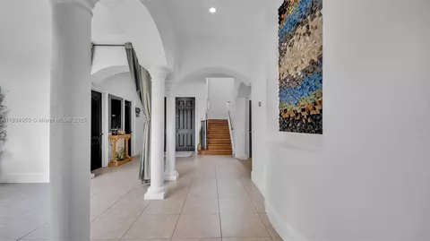Entry Way - 2850 SW 137th Path, Miami, FL 33175 photo 7 of 24