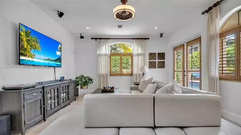 Living - 2850 SW 137th Path, Miami, FL 33175 photo 1 of 2