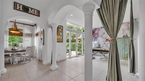 Entry Way - 2850 SW 137th Path, Miami, FL 33175 photo 1 of 24