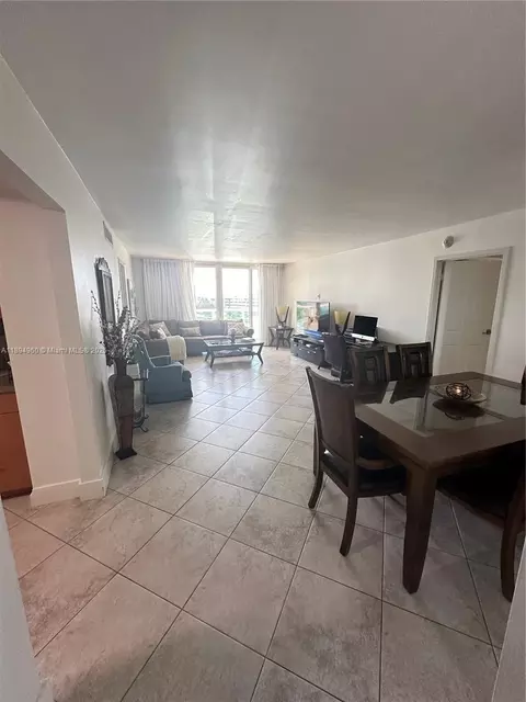100 Bayview Dr #601, Sunny Isles Beach, FL 33160