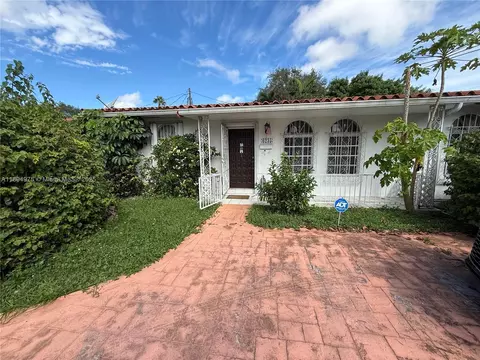 6235 SW 24th St, Miami, FL 33147
