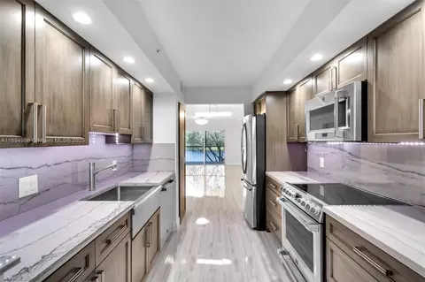 801 SW 141st Ave #210O, Pembroke Pines, FL 33027