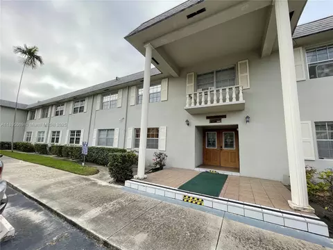 1520 Mckinley St #107E, Hollywood, FL 33020