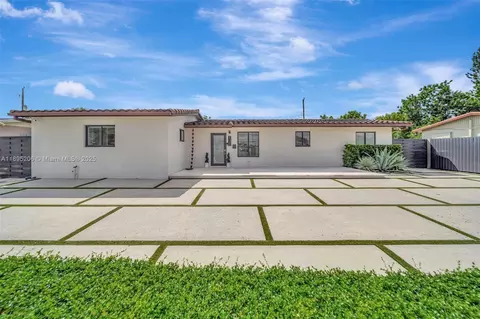 8340 NW 178th St, Hialeah, FL 33015