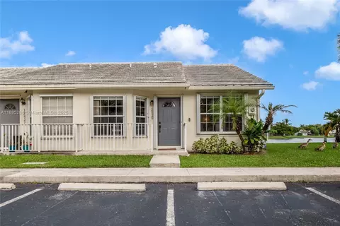 12525 SW 147th Ter, Miami, FL 33186