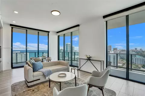 580 72nd St #2102, Miami Beach, FL 33141