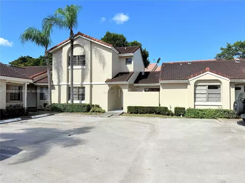 17254 NW 60th Ct, Hialeah, FL 33015