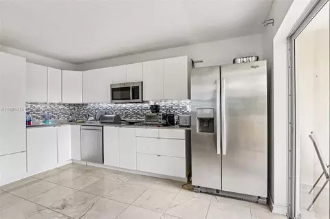4011 N Meridian Ave #21, Miami Beach, FL 33140