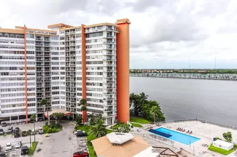 1351 NE Miami Gardens Dr #1001E, Miami, FL 33179