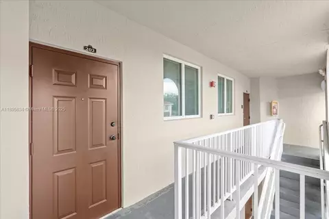 1677 SE 27th Ct #202, Homestead, FL 33035